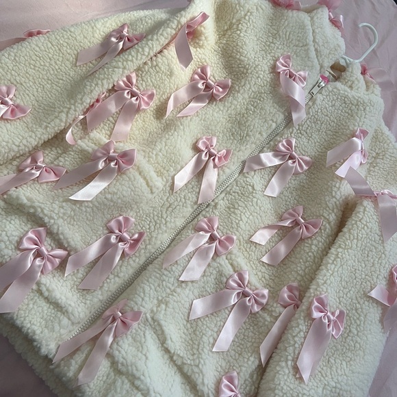 Sugar Thrillz Cream Fleece Jacket with Pink Bows - Picture 2 of 4